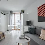 Urban Nest - Old Town - Solidarnosci 60b Varsó