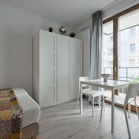Urban Nest - Old Town - Solidarnosci 60b Varsó