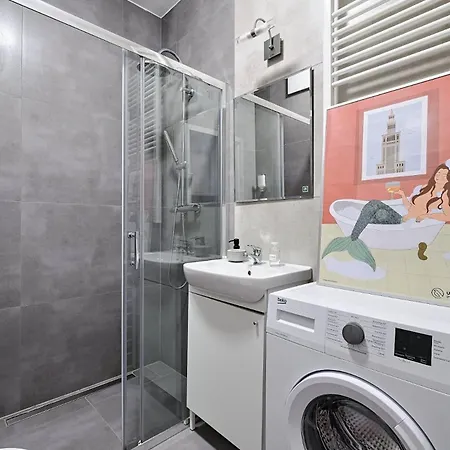 Urban Nest - Old Town - Solidarnosci 60b Apartman