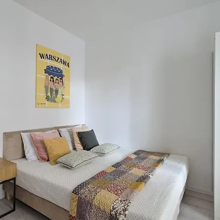 Urban Nest - Old Town - Solidarnosci 60b *